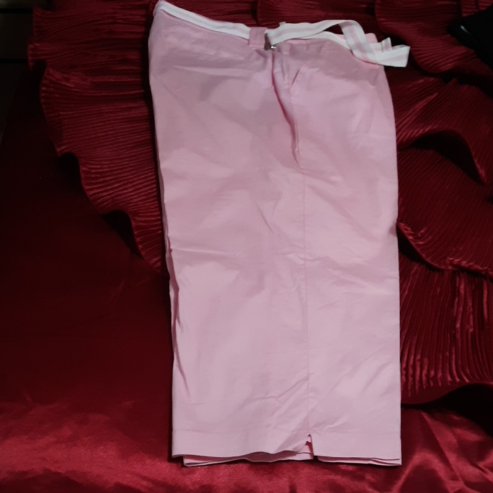 Pink capris pants